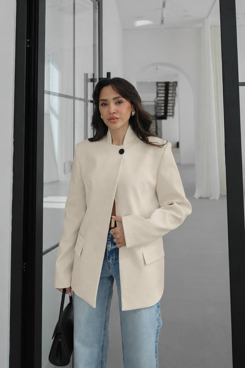 Dik Yaka Tek Düğmeli Blazer Ceket - Şık Kadın Blazer Modelleri