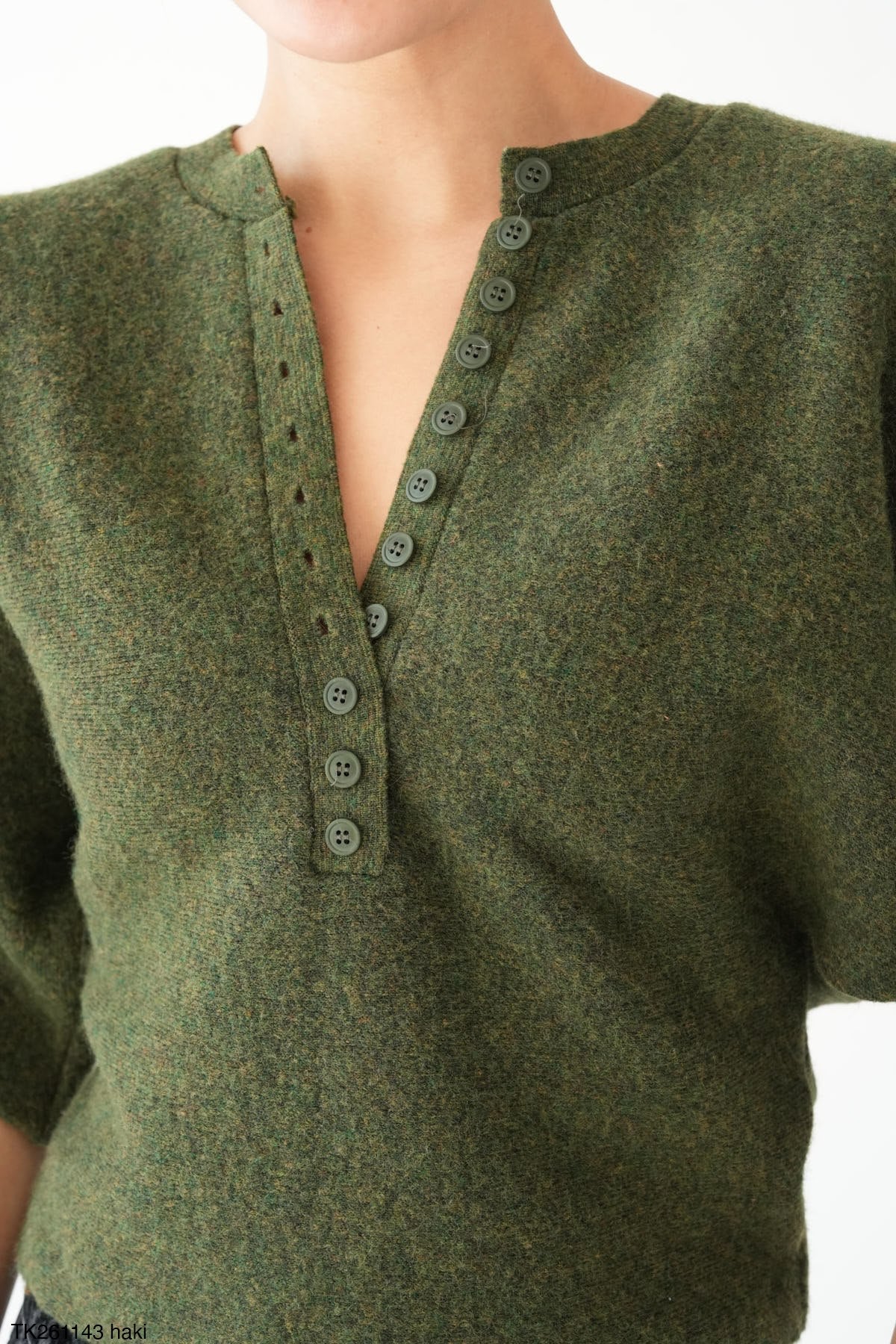 Henley Yaka Düğme Detaylı Kısa Kollu Oversize Triko Üst