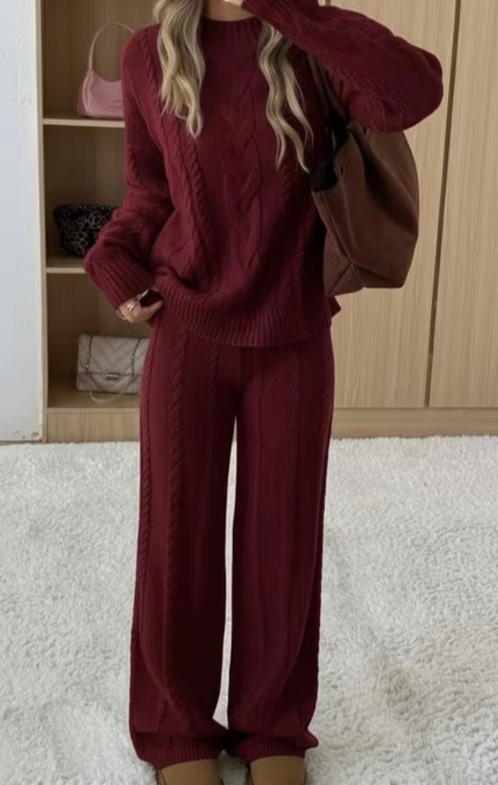 Saç Örgü Desenli Kazak ve Boru Paça Pantolon Triko Takım
