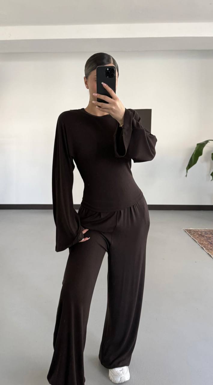 Sırtı Korse Bağcıklı Bluz ve Pantolon Takım
