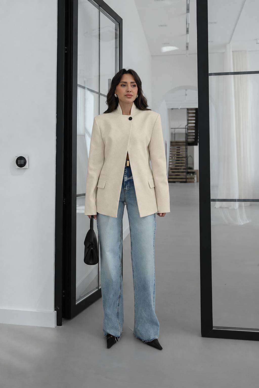 Dik Yaka Tek Düğmeli Blazer Ceket - Şık Kadın Blazer Modelleri