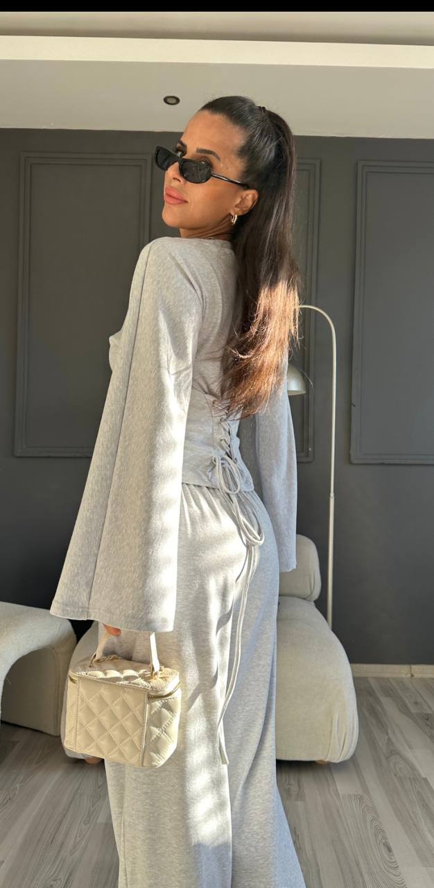 Sırtı Korse Bağcıklı Bluz ve Pantolon Takım