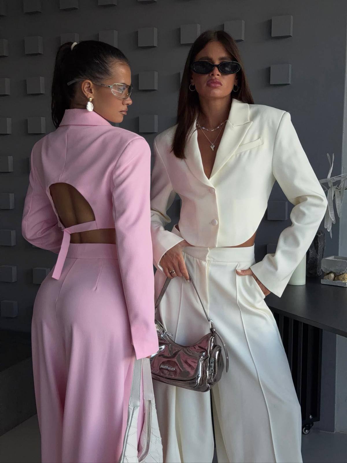 Crop Blazer Ceket ve Bol Paça Pantolon Takım - 3 Renk