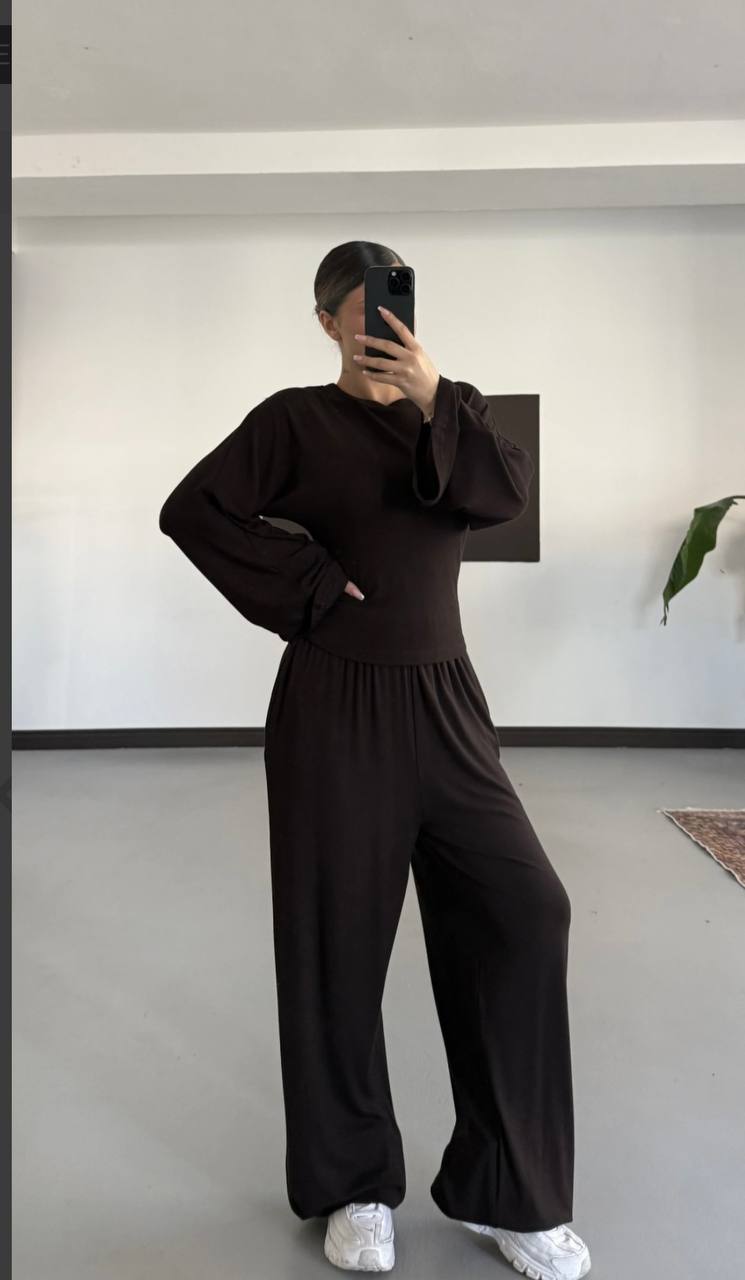 Sırtı Korse Bağcıklı Bluz ve Pantolon Takım