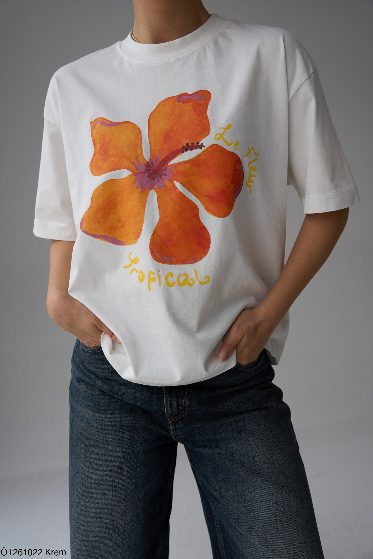 100% Pamuklu Baskılı Tişört - Tropical Çiçek Desenli Oversize Tişört - Beyaz