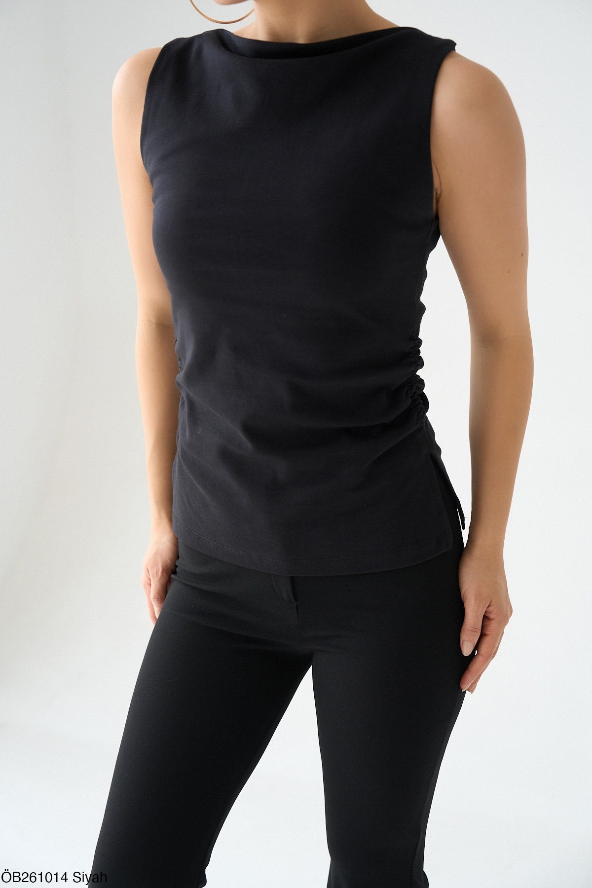 Kolsuz Bluz - Yan Büzgülü %100 Pamuklu Body Bluz - Siyah, Kahve, Ekru