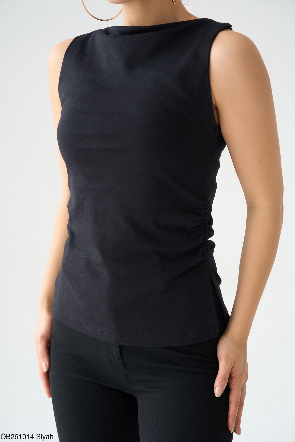 Kolsuz Bluz - Yan Büzgülü %100 Pamuklu Body Bluz - Siyah, Kahve, Ekru