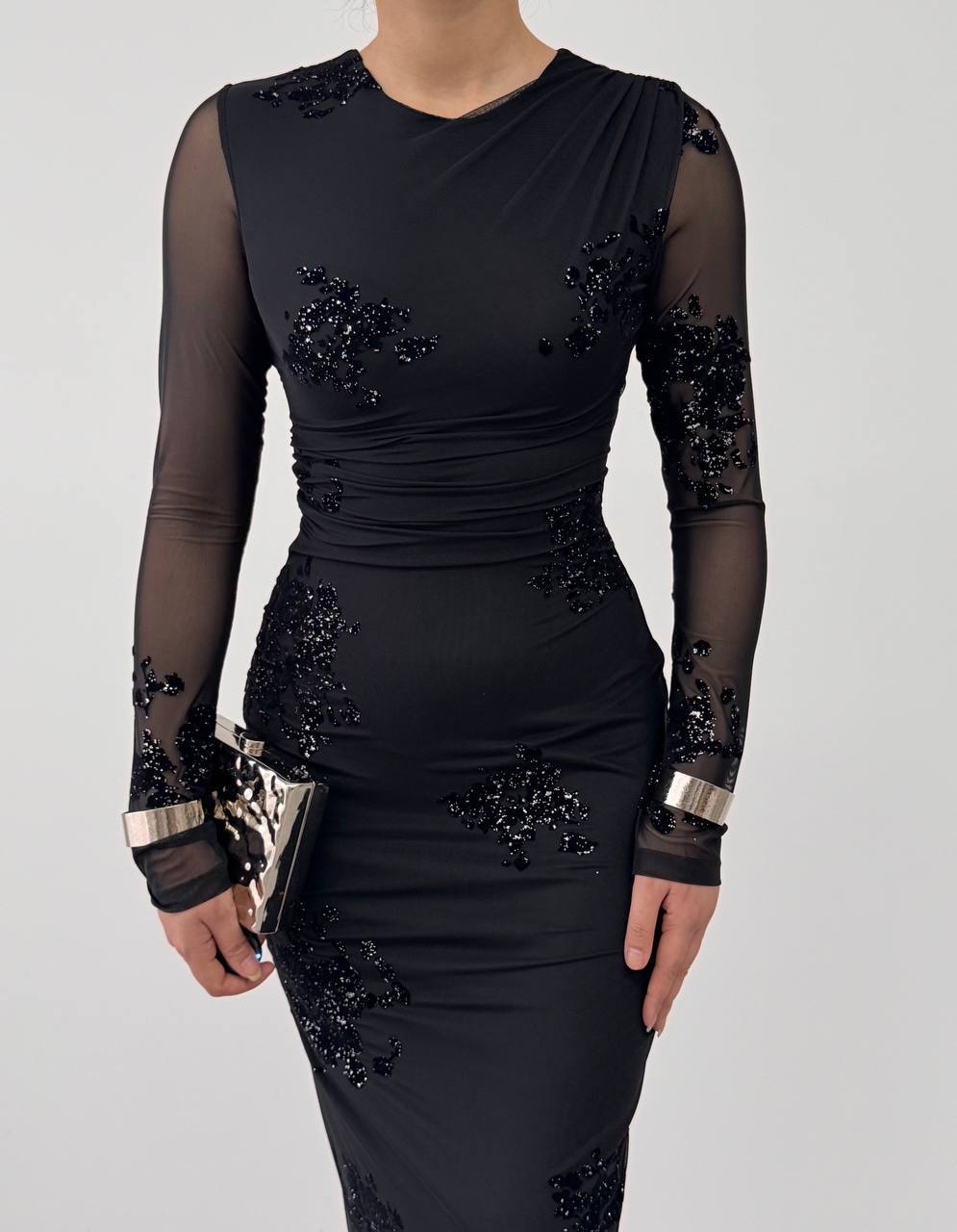 Ekti Simli Tül Kollu Maxi Elbise - Uzun Kollu Yuvarlak Yaka Aplikeli - Siyah / Kahverengi