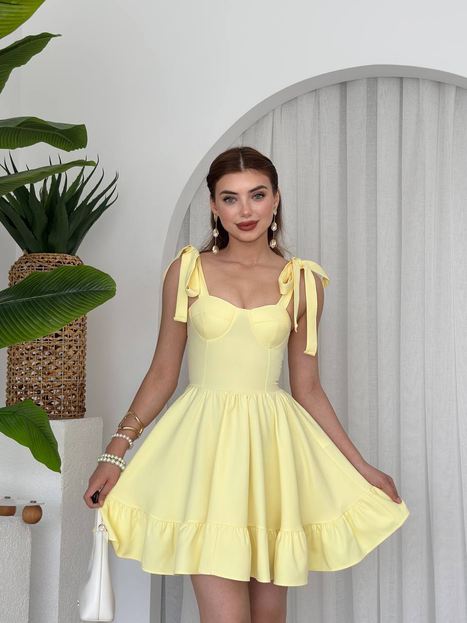 Etka Büstiyer Mini Elbise - Kurdele Askılı Kalp Yaka Fırfırlı Elbise - Pembe - Beyaz
