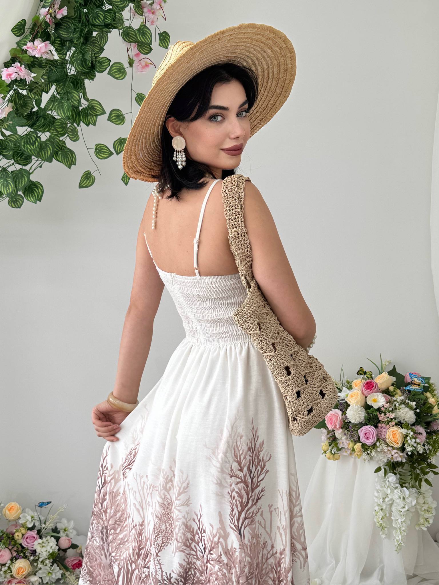 Etka İşlemeli Maxi Elbise - Askılı Büstiyer Detaylı Desenli Elbise - Beyaz Pudra