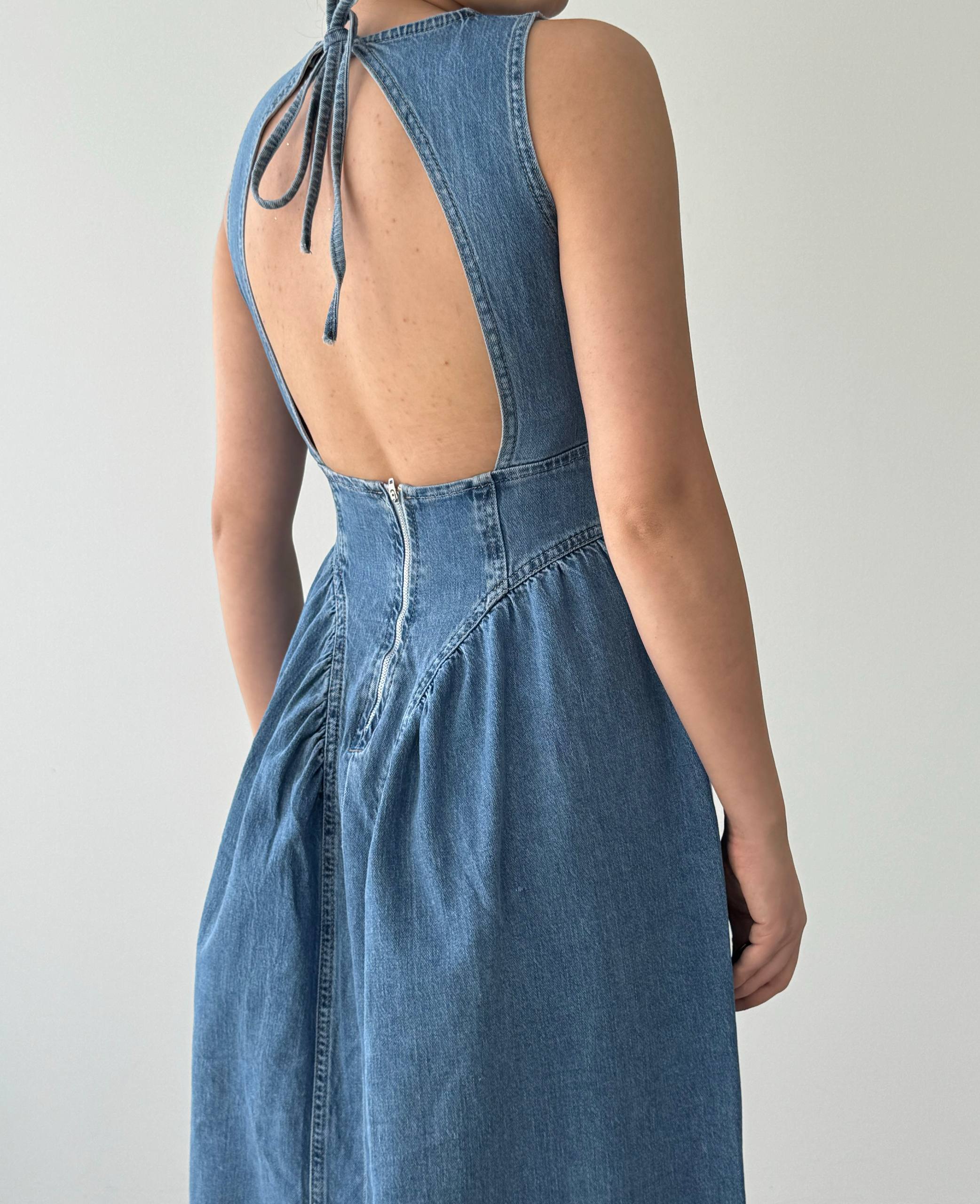 Etki Denim Maxi Elbise - Sırt Açık Halter Yaka Fermuarlı Elbise - Mavi